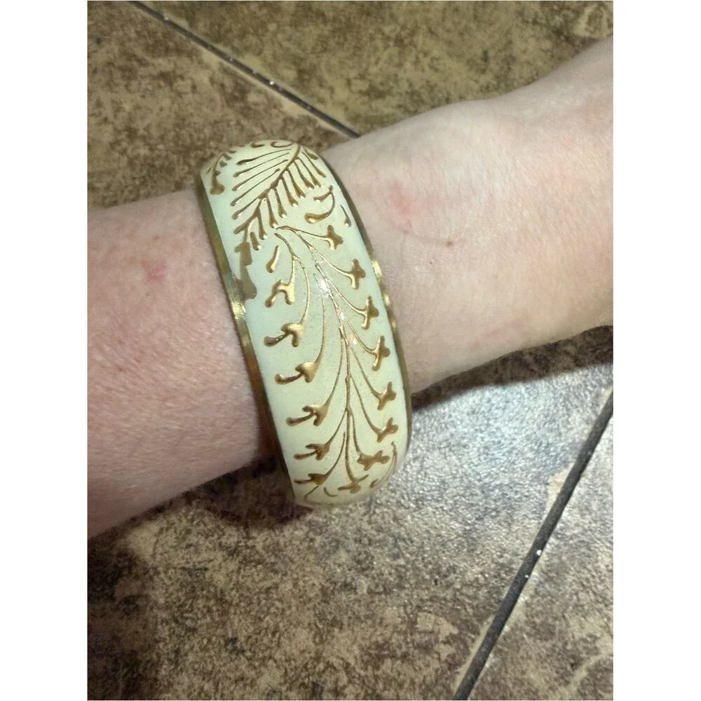 Vintage Cream Floral Etched Wide Bangle Bracelet Gold Tone Boho Chic